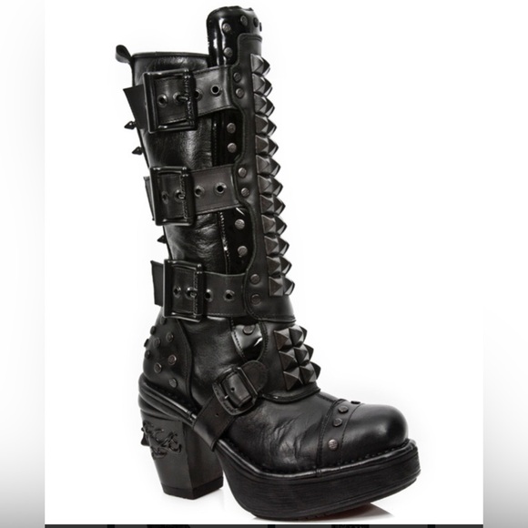 New rock black Italian leather Metallic studded boot - size 39 (US 8) worn once - Picture 3 of 16